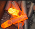 黄銅/銅/鋼鉄鍛造材のための送り装置を引っ張るオート インダクションの鍛造材機械