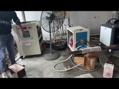 60KW メタル熱処理機械 10-50khz 産業冷却機付きの変動周波数